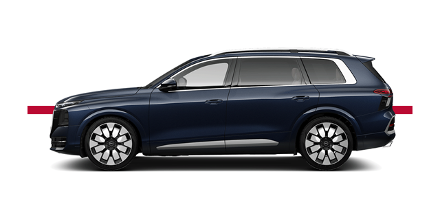 Blauer Audi Q9 in der Seitenansicht, vor einem weißen Hintergrund mit einem horizontalen, roten Streifen