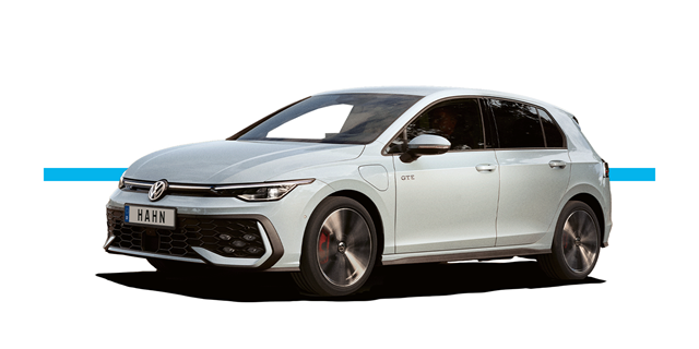 Weiße Seitenansicht eines VW Golf GTE mit schwarzem Kühlergrill, markanten Scheinwerfern und sportlichen Felgen